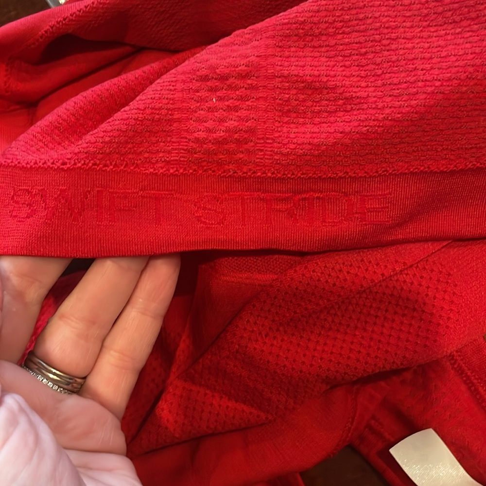 Lululemon Swiftly Racerback Tank - Picture 10 of 10